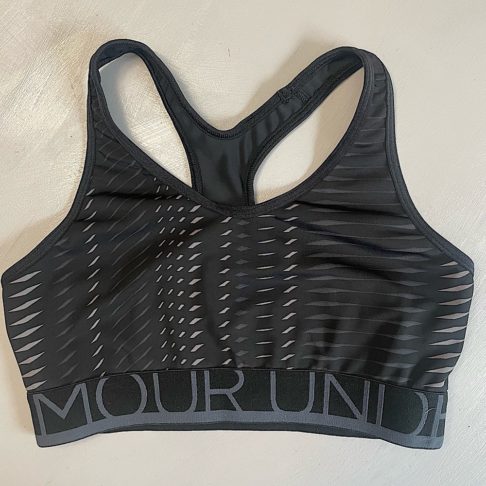 Under Armour Racer Back Sports Bra - Women’s Size Small